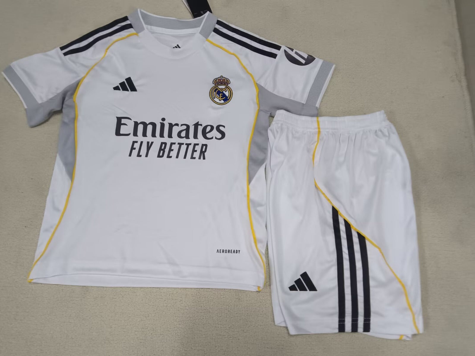 Real Madrid Home 2025/2026 Bambino